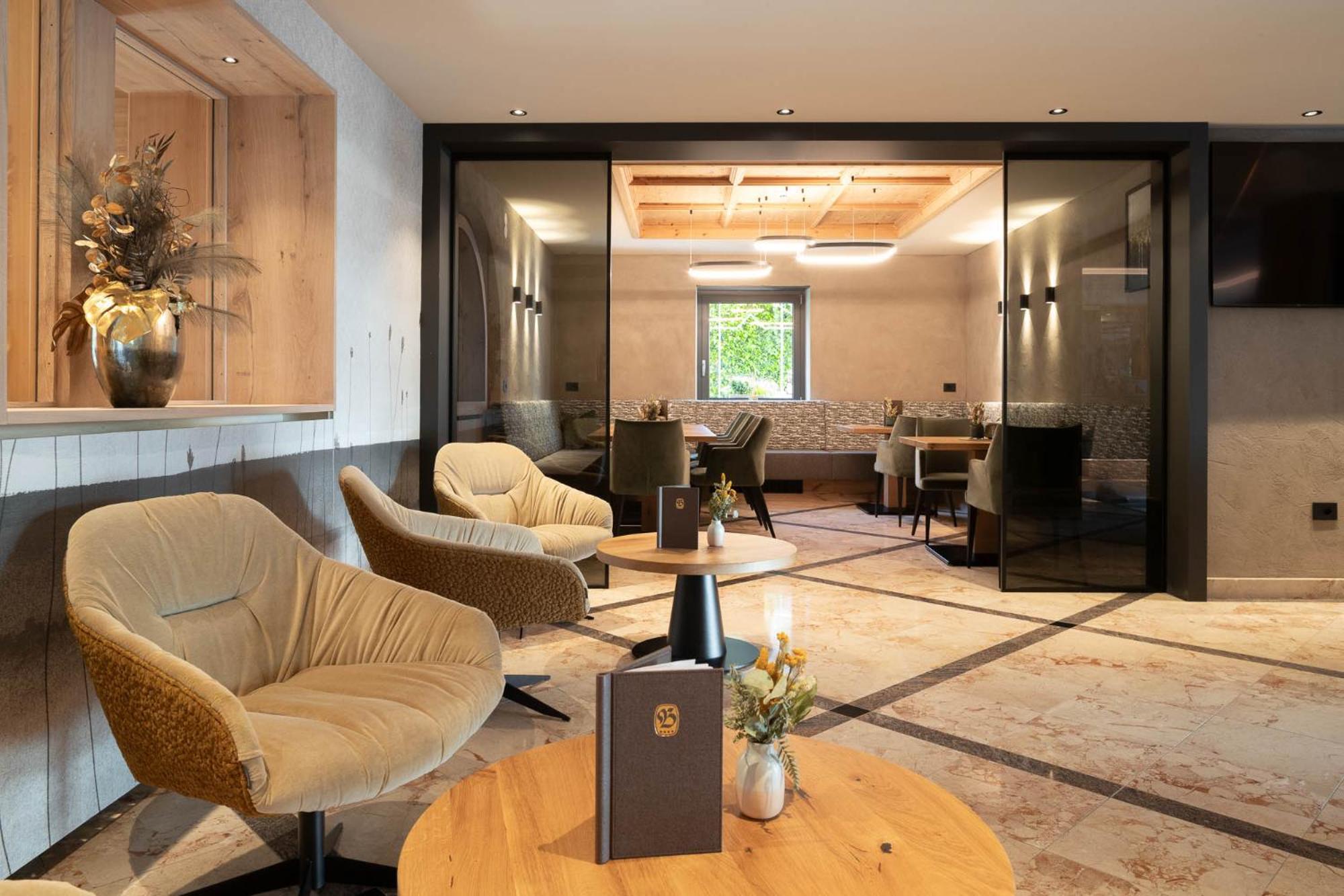 Hotel Burggräflerhof Merano Exteriör bild